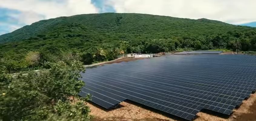 Tesla cubre toda la demanda de electricidad en una isla del Pacífico con paneles solares